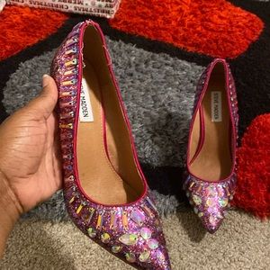 Beautiful diamond pink wedding or prom event dress shoes.